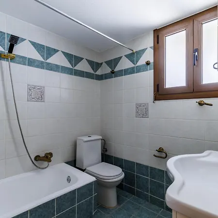 Pavlos Traditional House شقة سكوبيلوس تاون