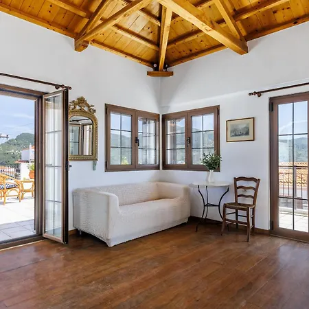 Pavlos Traditional House سكوبيلوس تاون